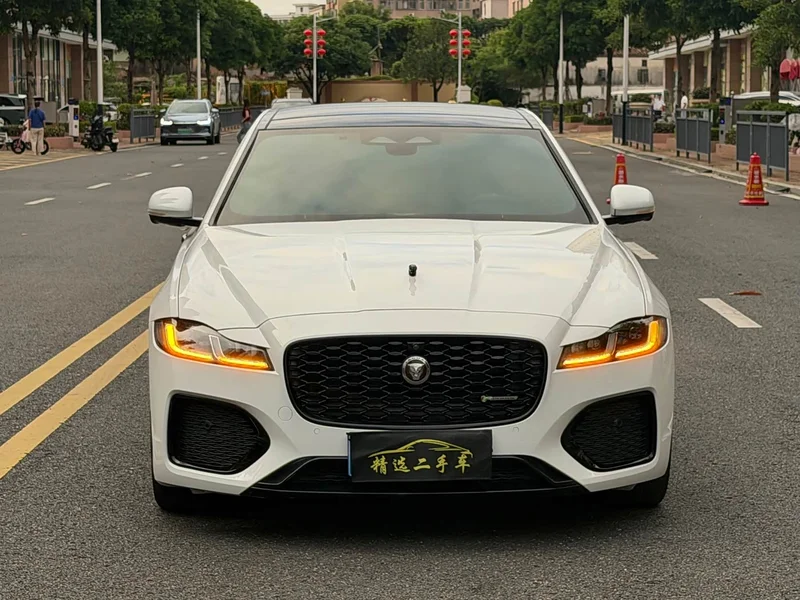 Jaguar XFL — фото 2