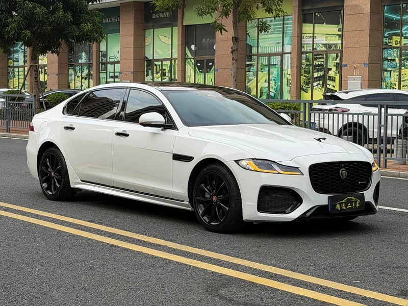 Jaguar XFL — фото 3