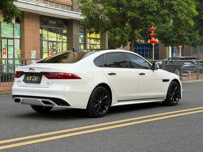 Jaguar XFL — фото 4