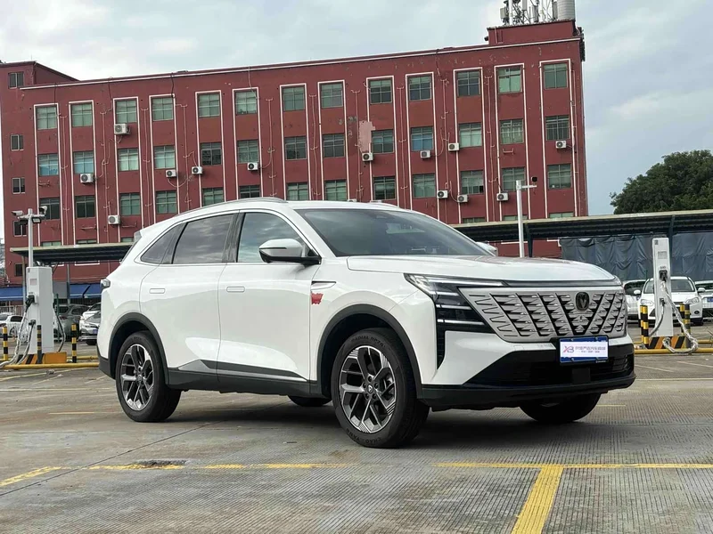 Changan CS75PLUS — фото 2