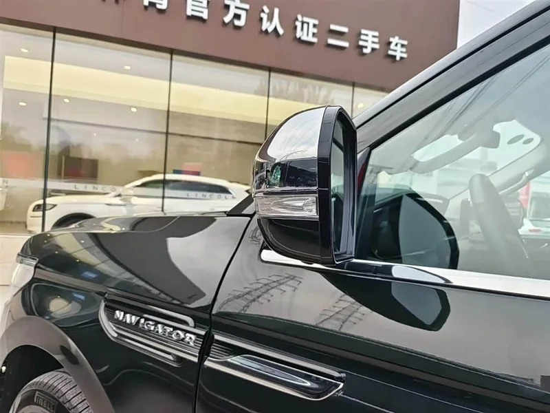 Lincoln Navigator — фото 16