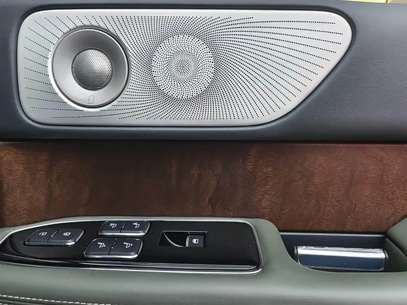 Lincoln Navigator — фото 18