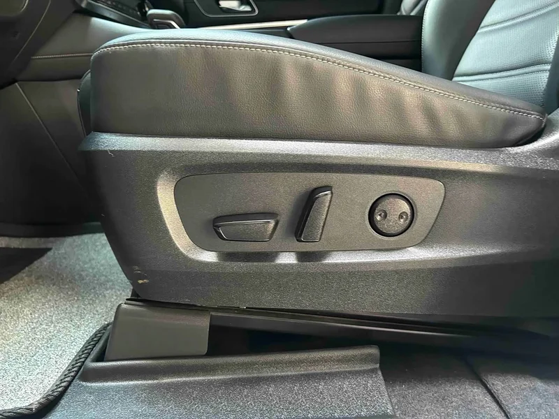 Nissan Pathfinder — фото 12