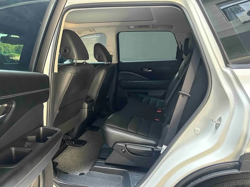Nissan Pathfinder — фото 5