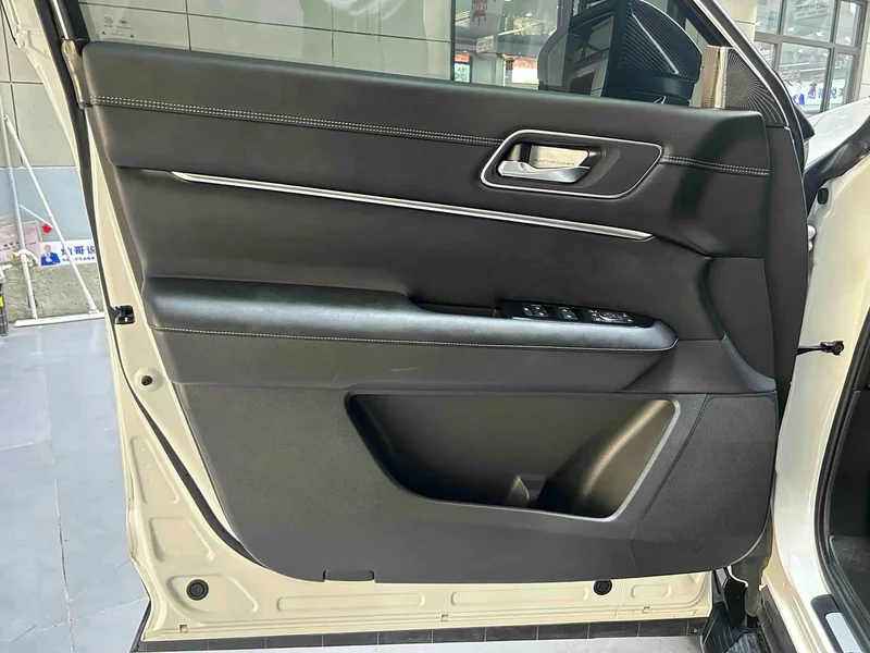 Nissan Pathfinder — фото 10