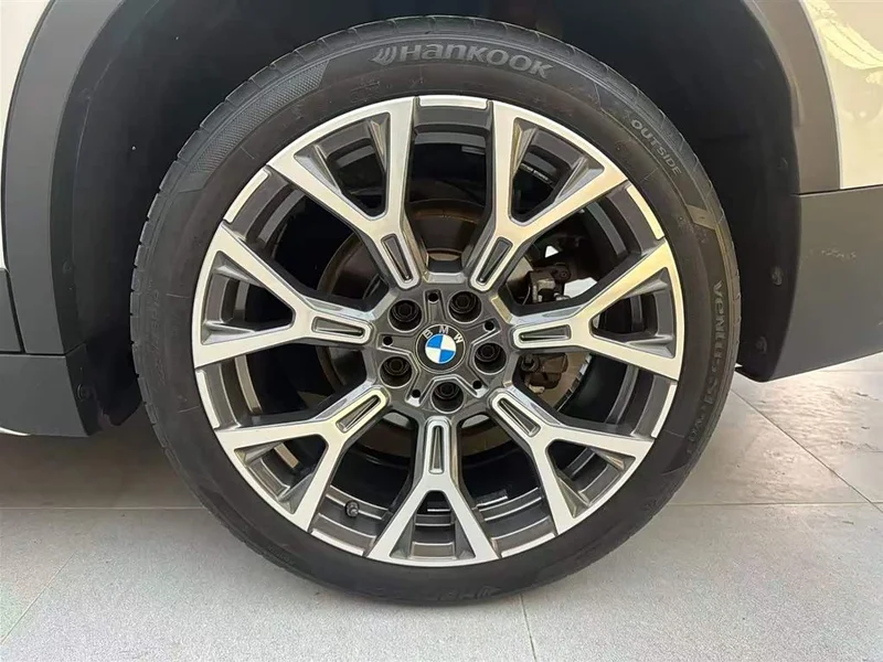 BMW X1 — фото 18