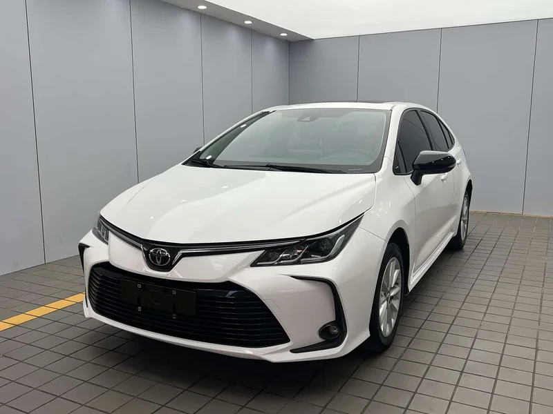 Toyota Corolla — фото 1