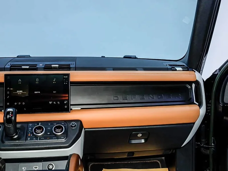Land Rover Defender — фото 32