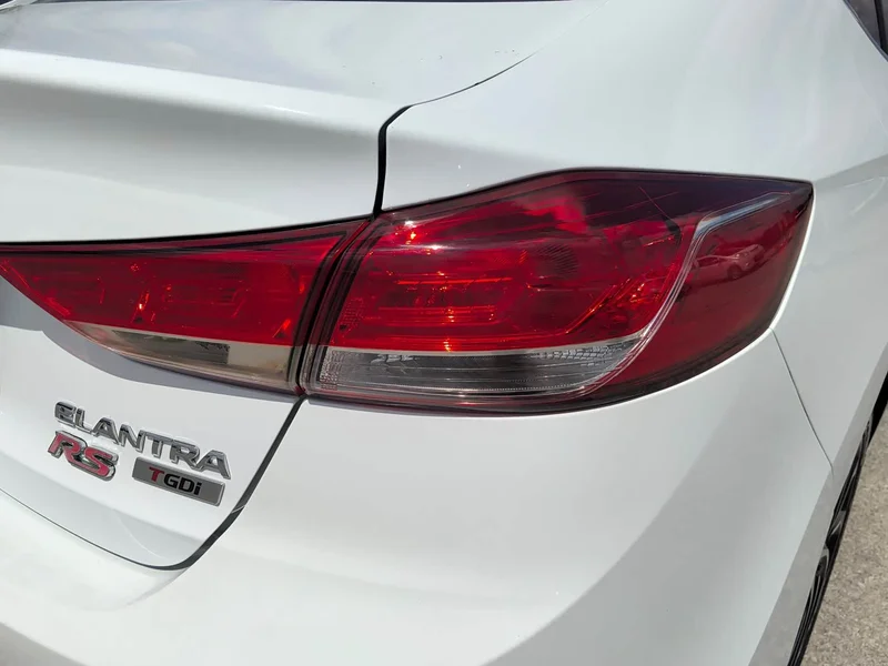 Hyundai Elantra Sport — фото 16