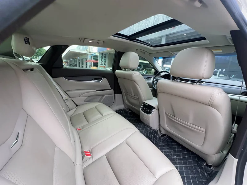 Cadillac XTS — фото 20