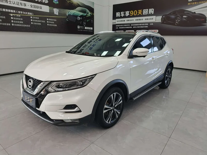 Nissan Qashqai — фото 1