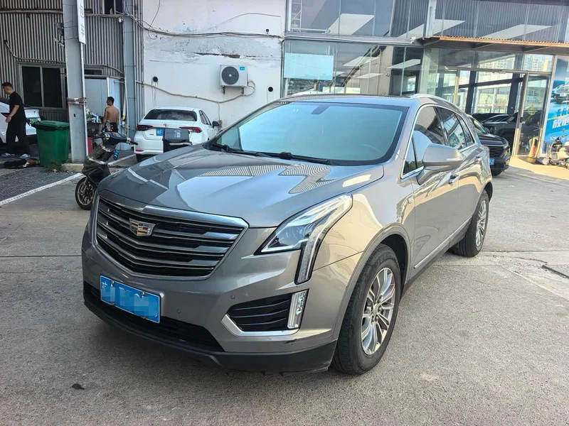 Cadillac XT5 — фото 1
