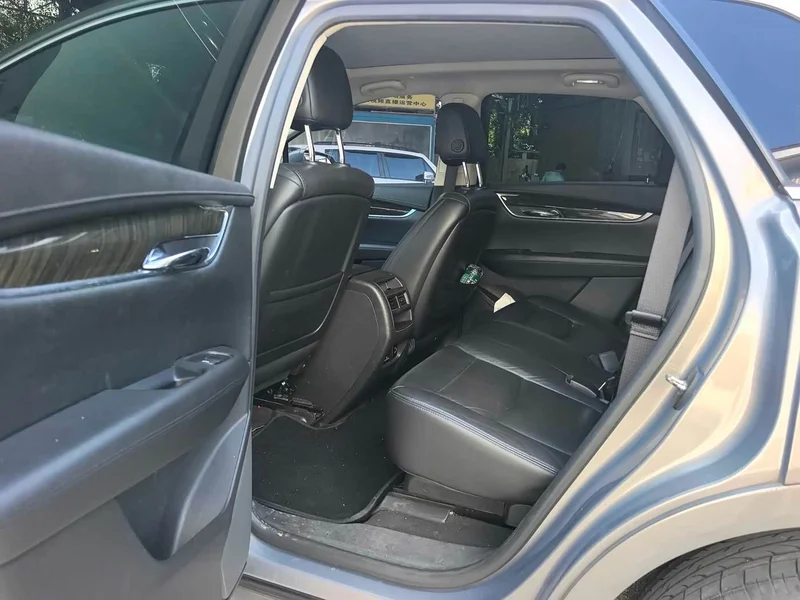 Cadillac XT5 — фото 6