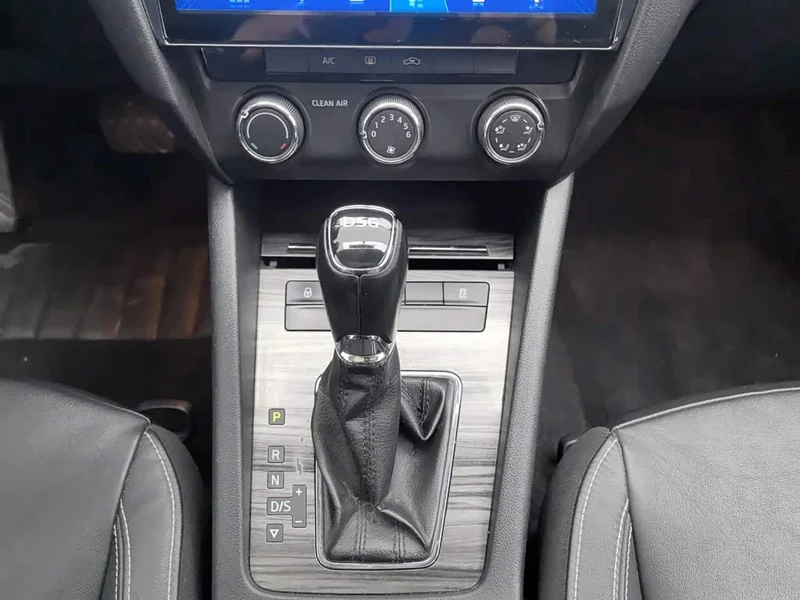 Volkswagen Octavia — фото 13