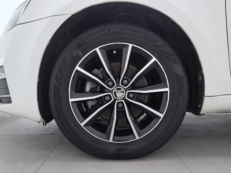 Volkswagen Octavia — фото 17