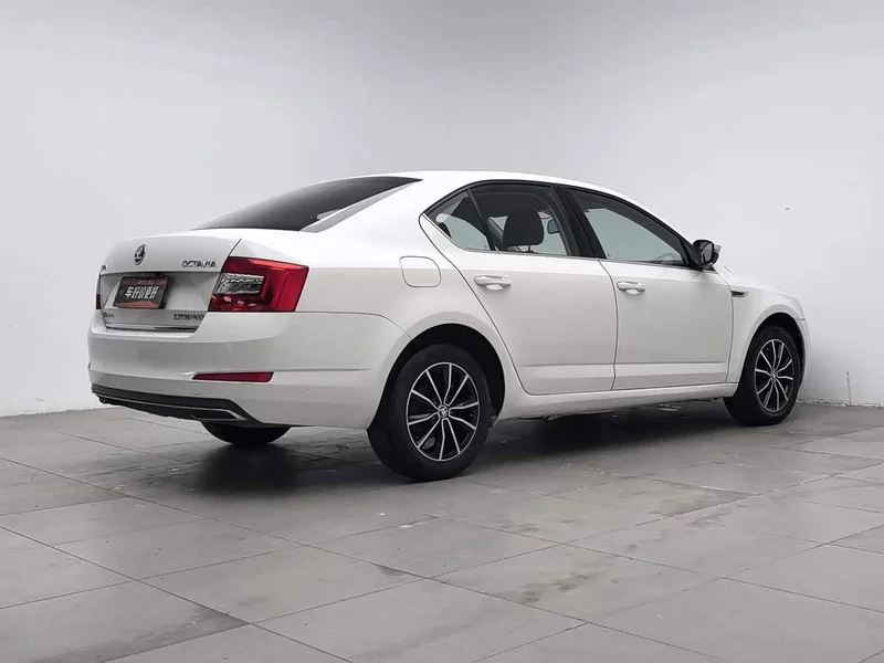 Volkswagen Octavia — фото 2