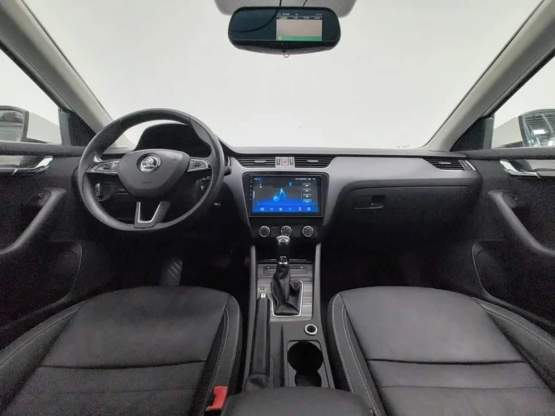 Volkswagen Octavia — фото 5