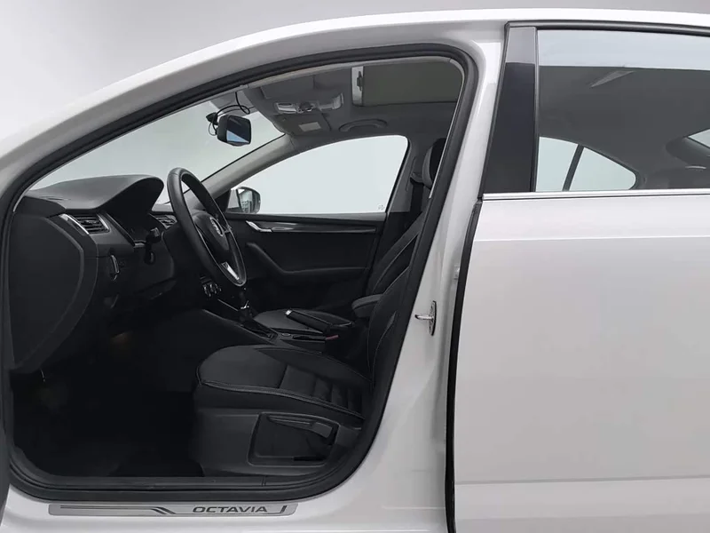 Volkswagen Octavia — фото 10