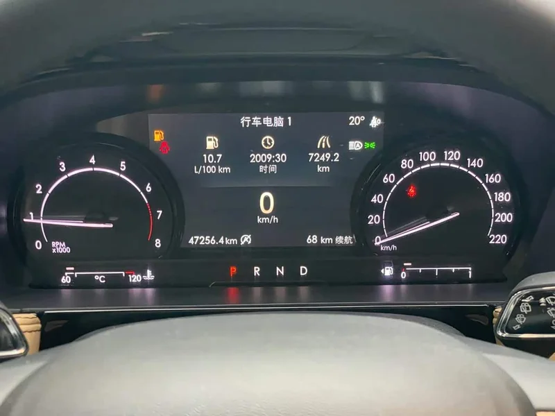 Jeep Renegade — фото 13