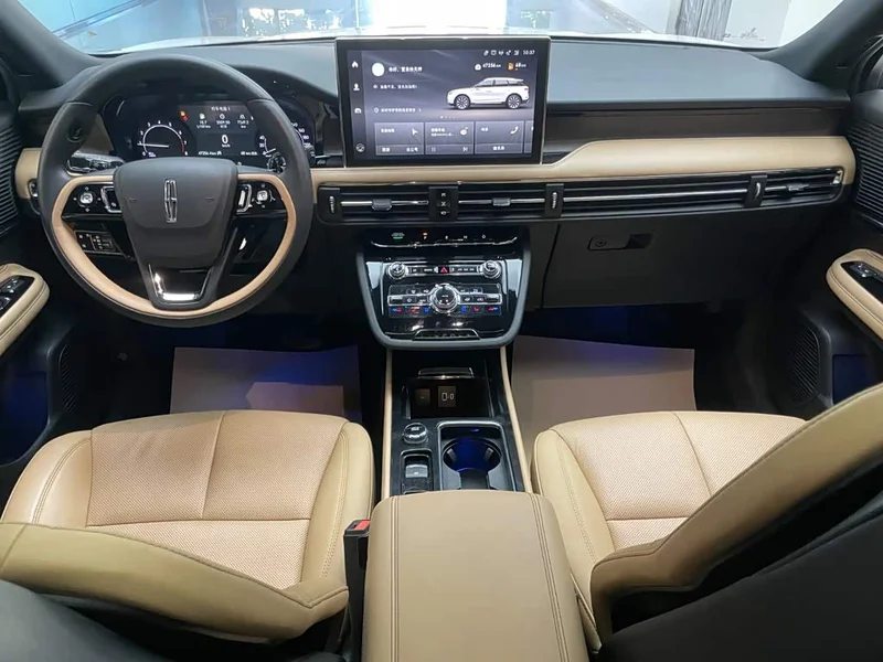 Jeep Renegade — фото 14