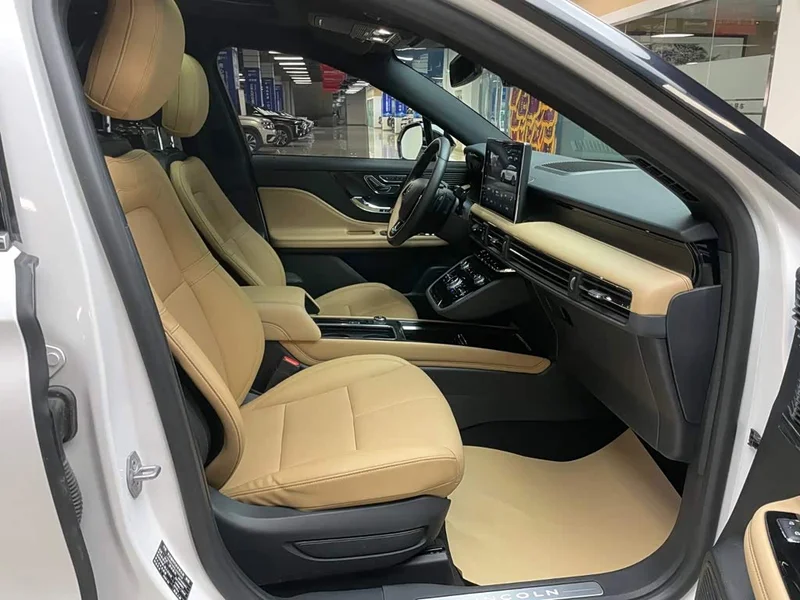 Jeep Renegade — фото 19