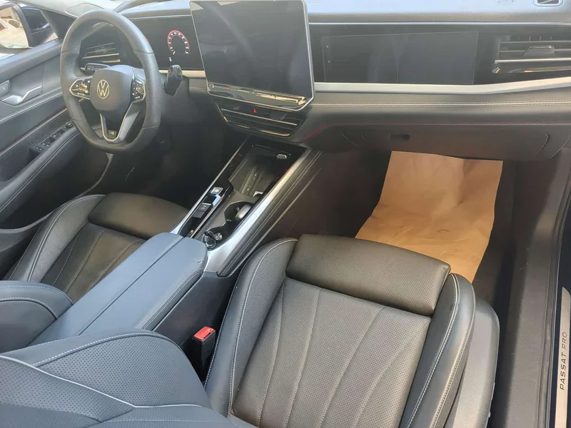 Volkswagen Passat — фото 18
