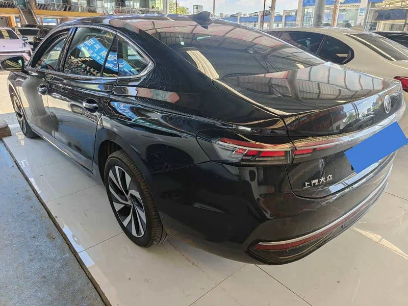 Volkswagen Passat — фото 6