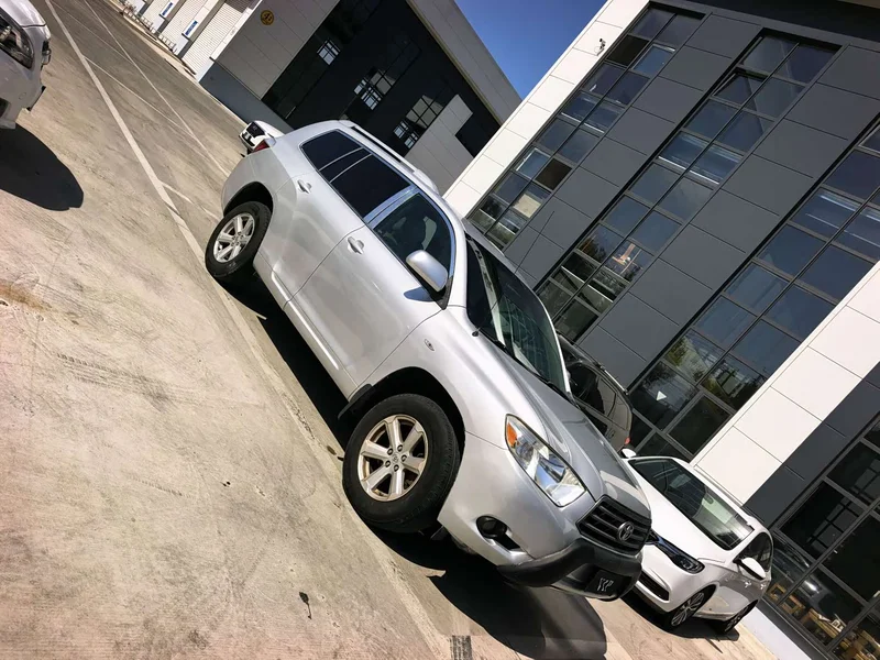 Toyota Highlander — фото 13