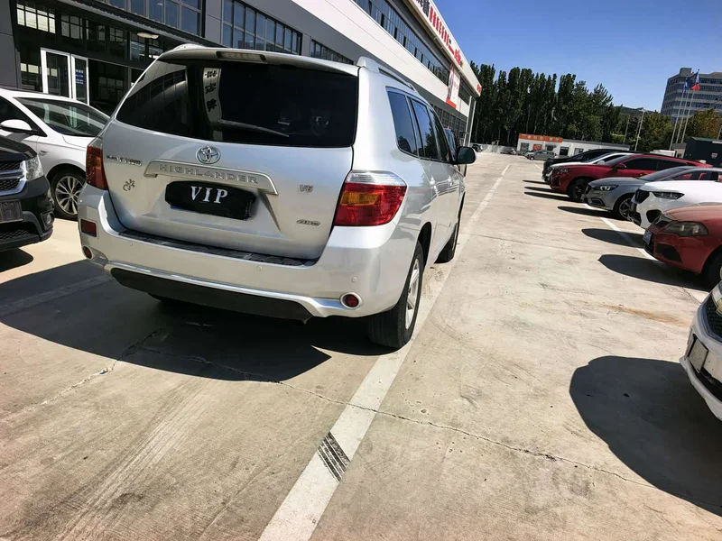 Toyota Highlander — фото 16