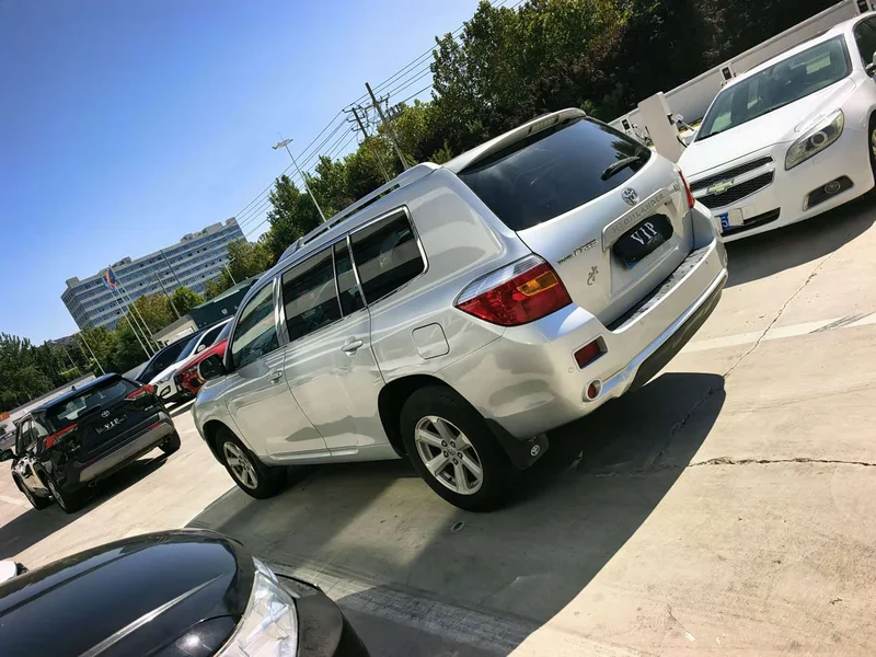 Toyota Highlander — фото 20