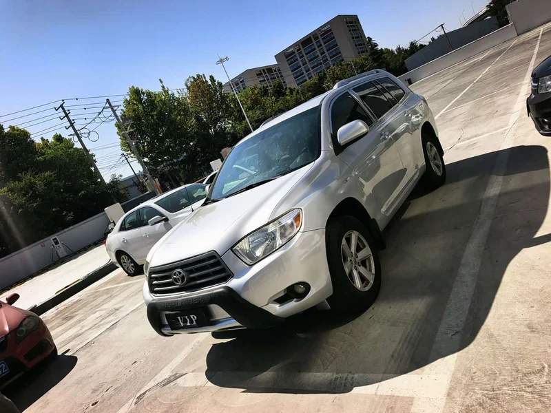 Toyota Highlander — фото 4