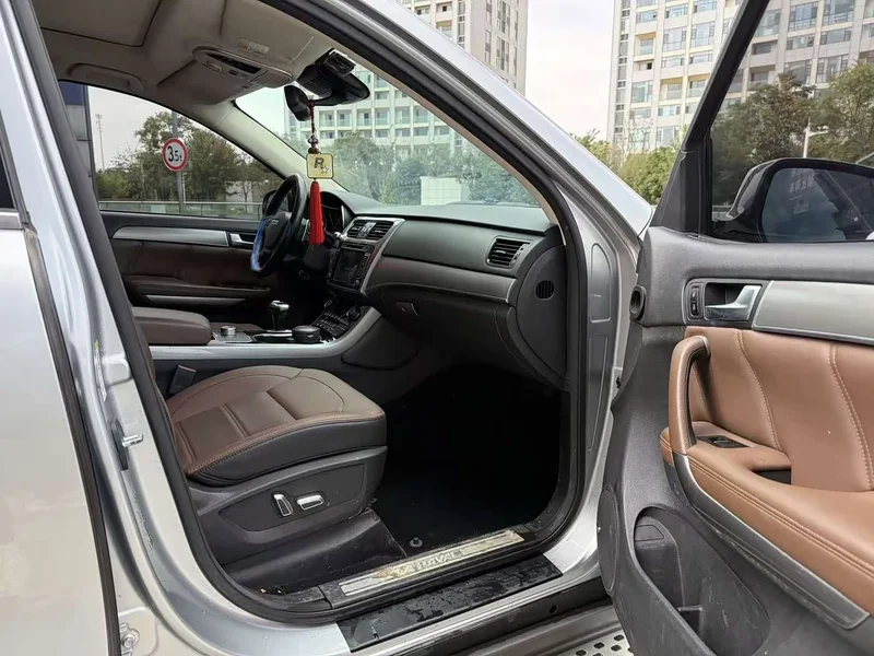 Haval H8 — фото 12