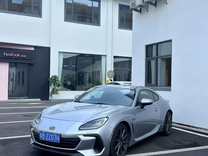 Subaru BRZ — фото 1