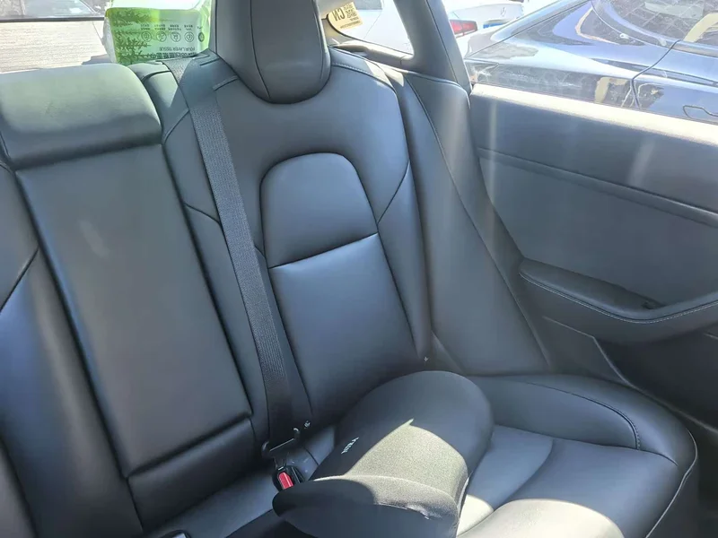 Tesla Model 3 — фото 15