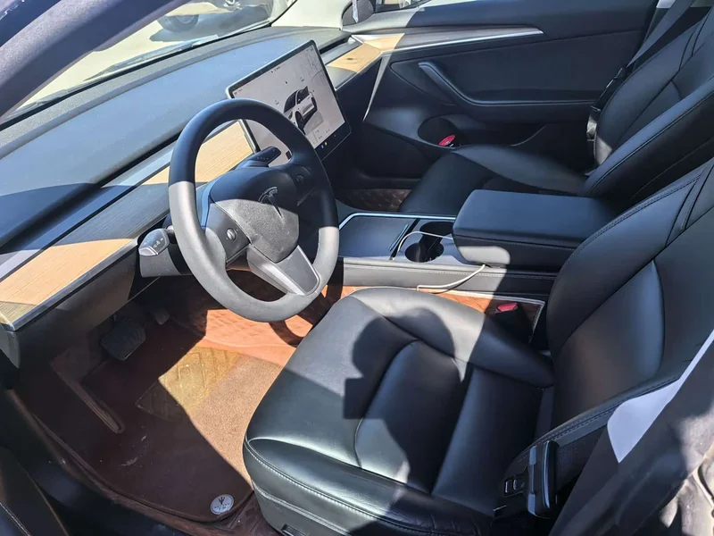 Tesla Model 3 — фото 5