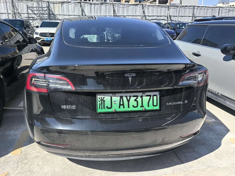Tesla Model 3 — фото 6