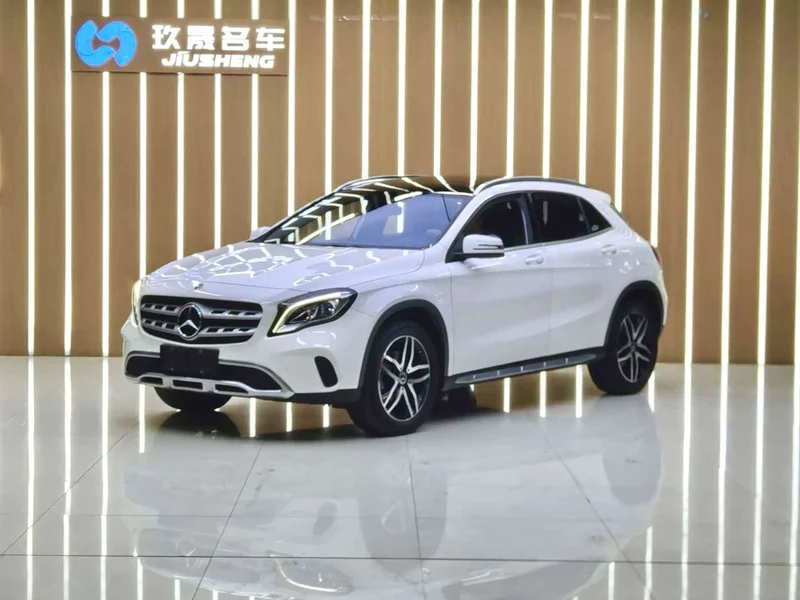 Mercedes-Benz GLA — фото 1