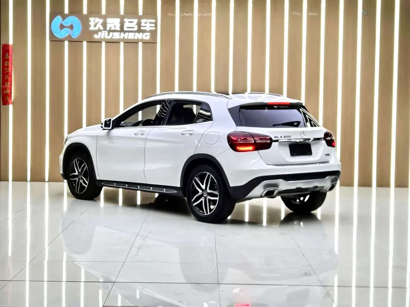 Mercedes-Benz GLA — фото 4