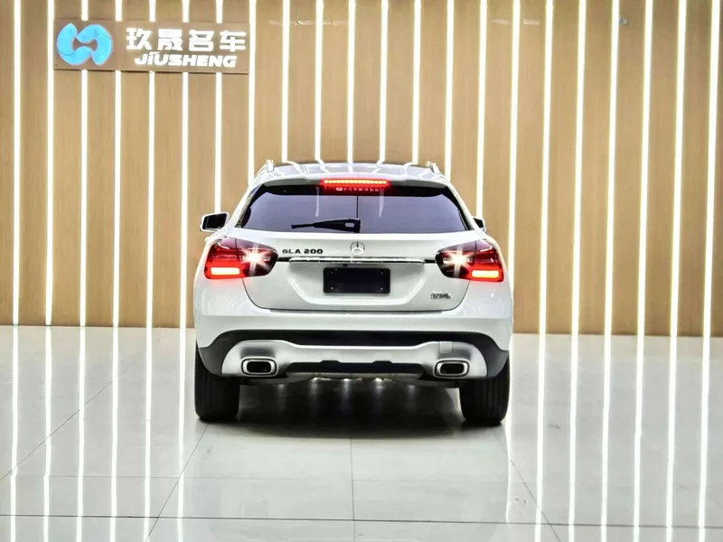 Mercedes-Benz GLA — фото 5