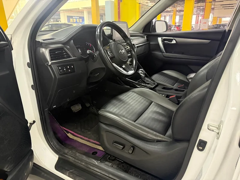 Kia Sportage — фото 7