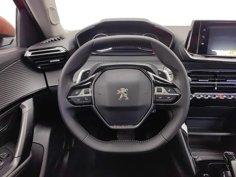Peugeot 2008 — фото 11