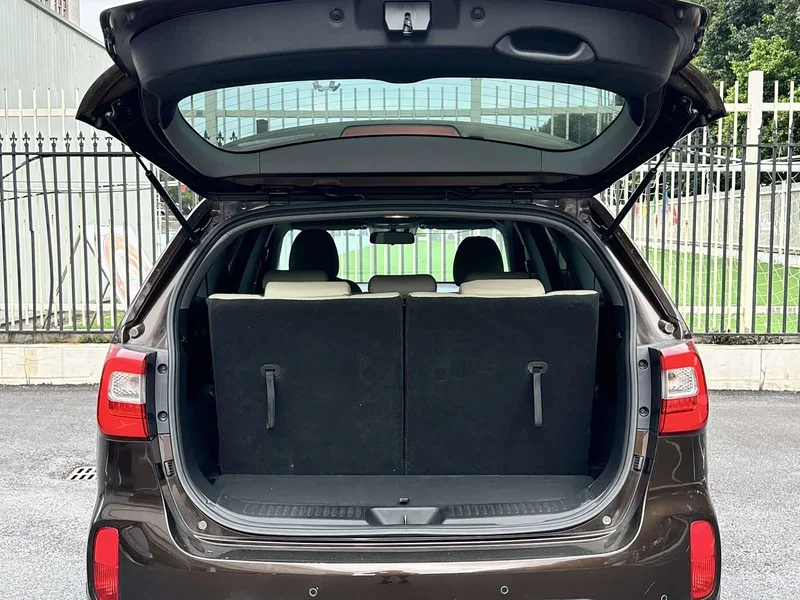 Kia Sorento — фото 11