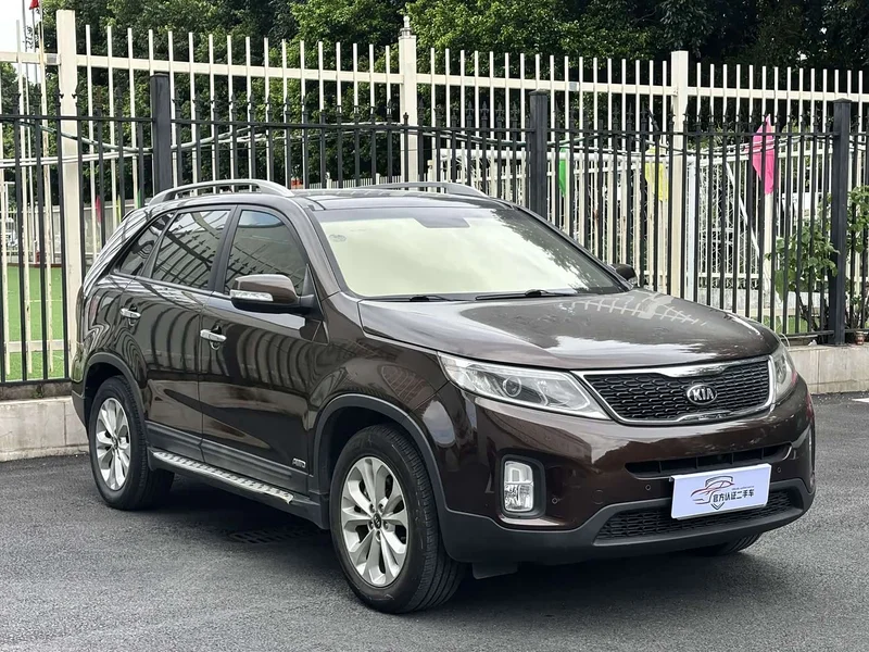Kia Sorento — фото 3
