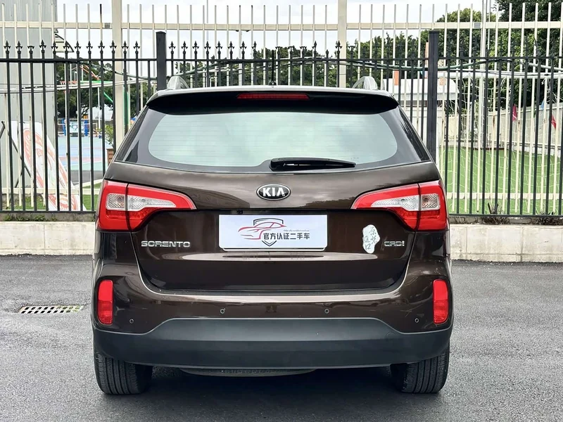 Kia Sorento — фото 5