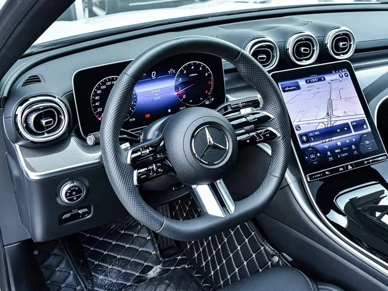 Mercedes-Benz C-Class — фото 11