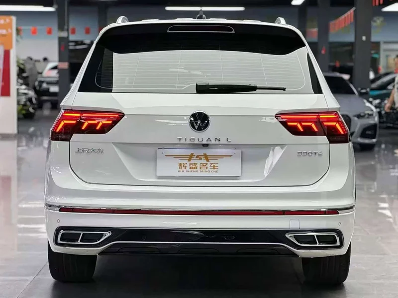 Volkswagen Tiguan L — фото 9