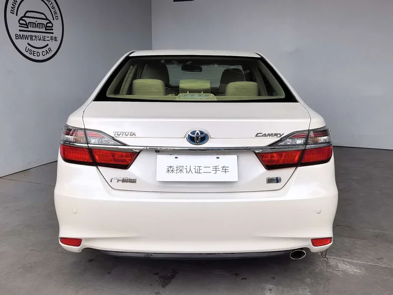 Toyota Camry — фото 4