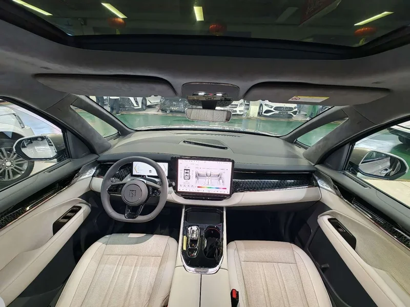 Zeekr 009 — фото 4