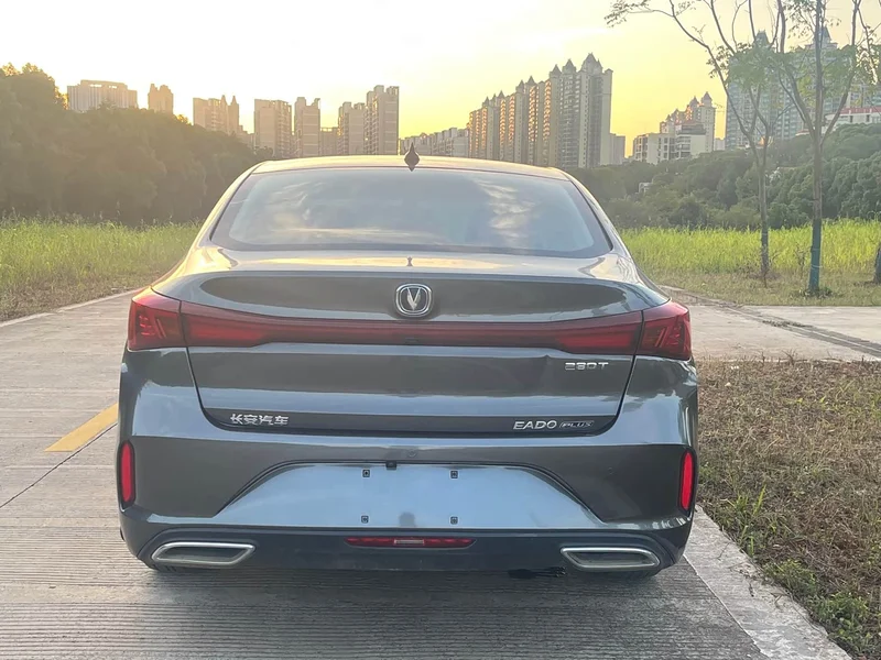 Changan Eado — фото 9