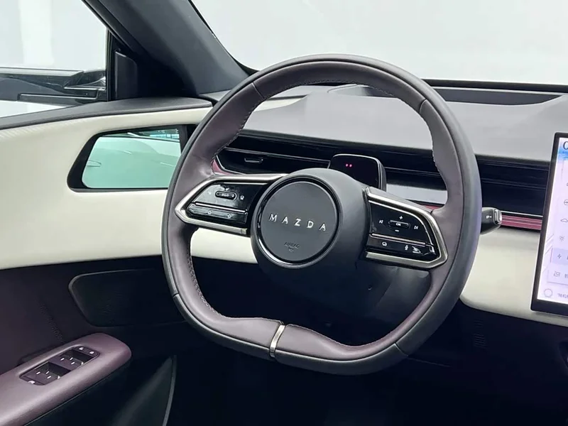 Mazda EZ-60 — фото 22